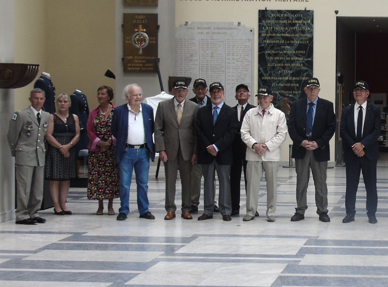 1_musee_DSC0884412JPG.jpg - Les membres de la promotion sont bien reconnaissables sous leur « casquette Kœnig ».