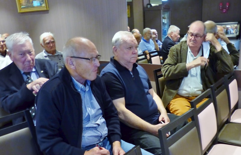 2_clement_P1230234.jpg - Les membres de l'association...