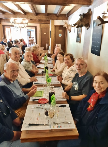 1_villars_20211001_123612.jpg - Les tables...