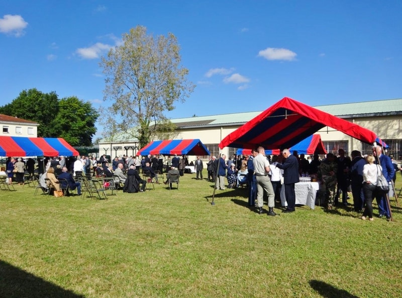 2_logette_DSC03660.jpg - Déjeuner.