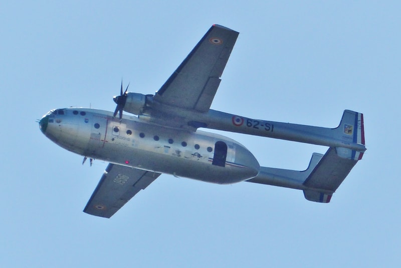 3_clement_P1230405.jpg - Le « Noratlas de Provence » passe au-dessus de l'ÉTAP.
