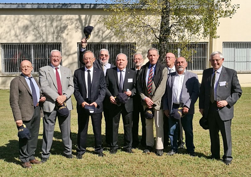 4_cavan__IMG_20210930_130056.jpg - Une section reconstituée autour de son chef.