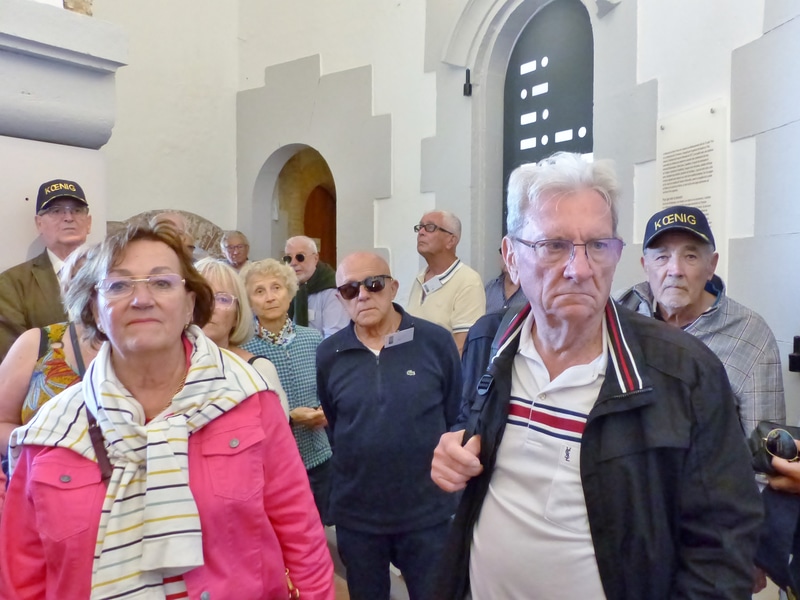 07_clem_P1250385-1688672229277.jpg - ... la visite se poursuit...