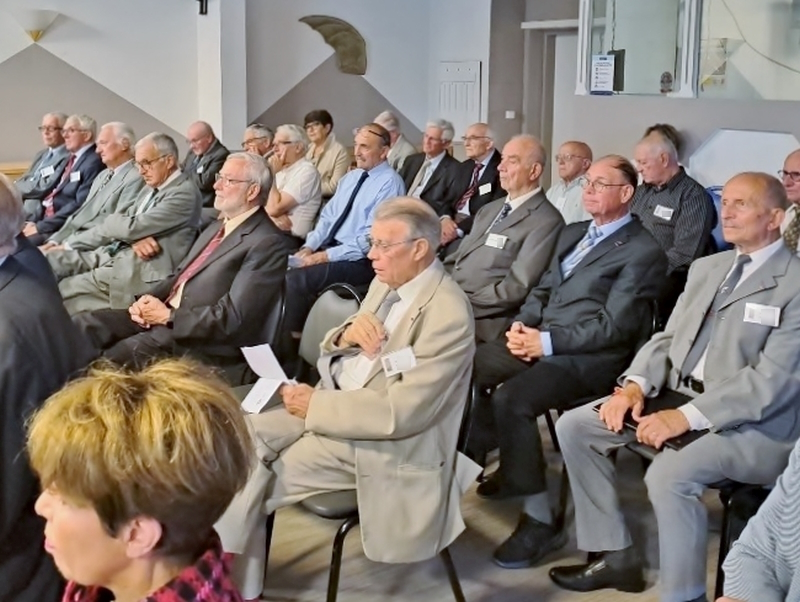 10_clem2_Screenshot_20230712-121018_Gallery-1689161525437.jpg - .