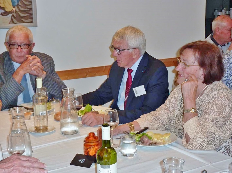 23_eby_P1030318.jpg - ...