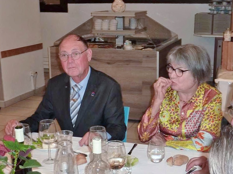 37_eby_P1030338.jpg - ...