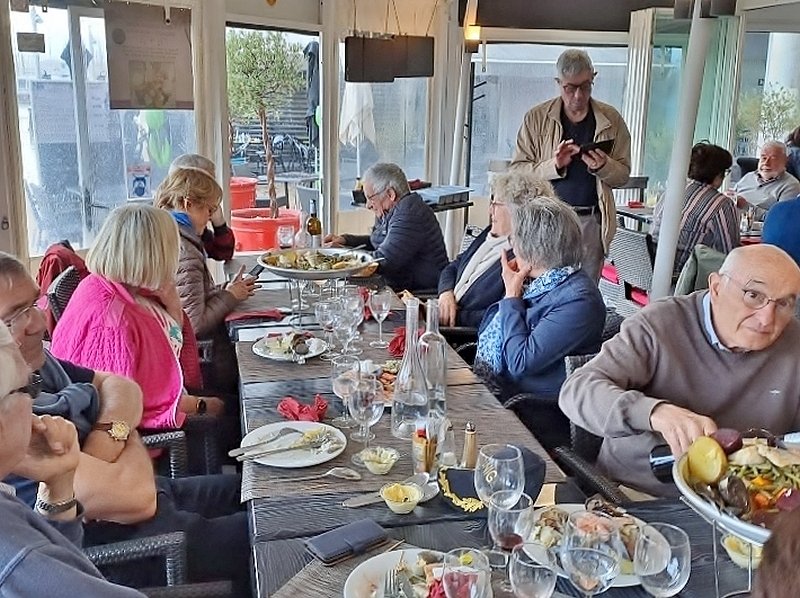 02_clem2_Screenshot_20230712-112953_Gallery-1689161500703.jpg - ... au bon moment, on passe à table...