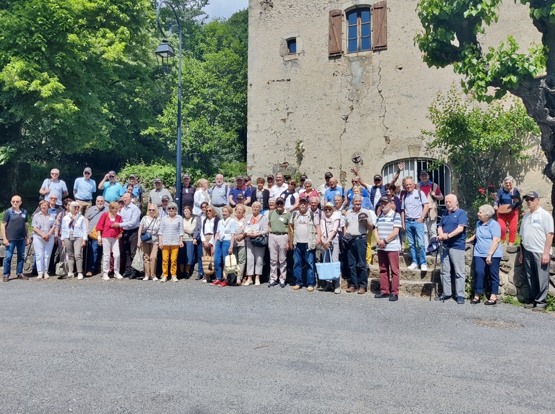 10_bad_IMG_20240525_115618.jpg - Une belle photo des participants regroupés.