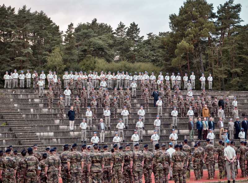1_P1630623.jpg - La promotion « Ceux du Sahel » accueille les cadets de la 64 e  promotion de l'ÉMIA. Appel des 40 promotions représentées.