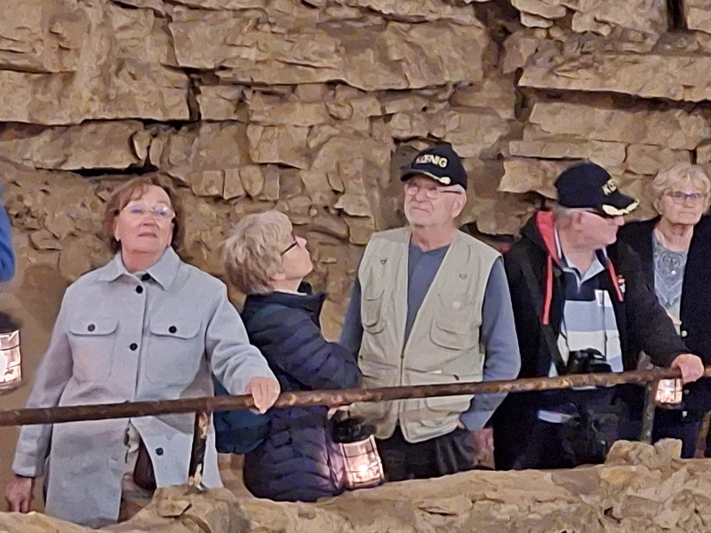 05_stephan_20250517_170947.jpg - Visite de la grotte...